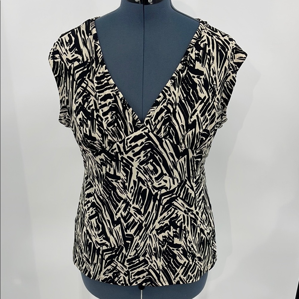 BCBG SIZE XL Stylish Black and White Women's Top